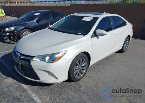 2016 Toyota Camry Xle z USA, uszkodzony, nr VIN 4T1BF1FK0GU501717